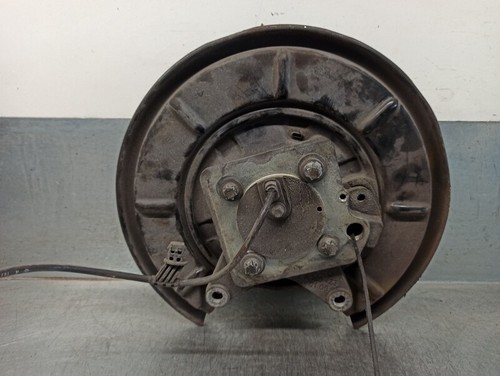 A1699810027 achsschenkel