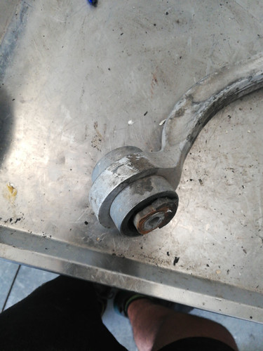 Untere schwinge post - untere,